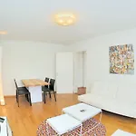 Cozy 1br Near With Balcony - Mill 422 Apartment *