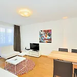 Apartment Cozy 1br Near With Balcony - Mill 422