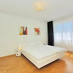Apartment Cozy 1br Near With Balcony - Mill 422 *