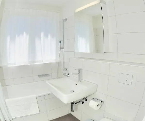 Cozy 1br Near With Balcony - Mill 422 * チューリッヒ