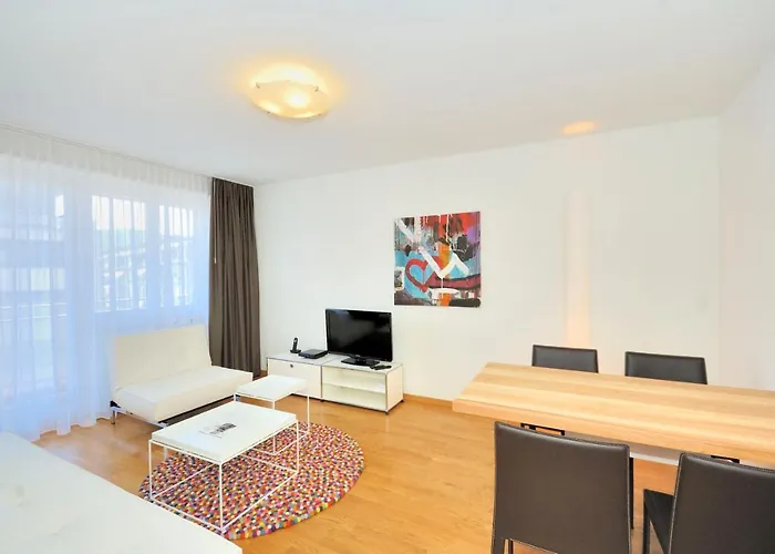 아파트 Cozy 1br Near With Balcony - Mill 422