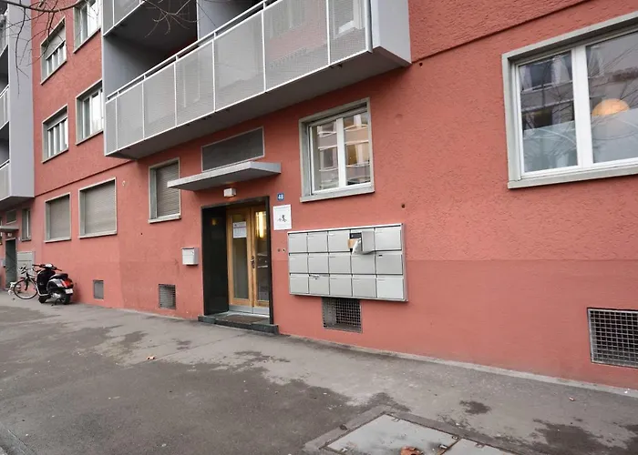 아파트 Cozy 1br Near With Balcony - Mill 422 *